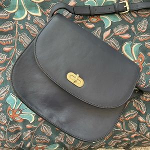 NWOT Lo & Sons Navy Gold Claremont Camera Purse